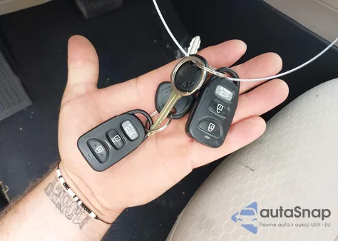 2020 Hyundai Elantra Se z USA, uszkodzony, nr VIN 5NPD74LF3LH619008